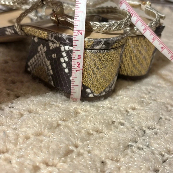 Unisa Rad Gold Metallic Print  Dressy Strappy Sandal size 9.5 - Picture 9 of 9